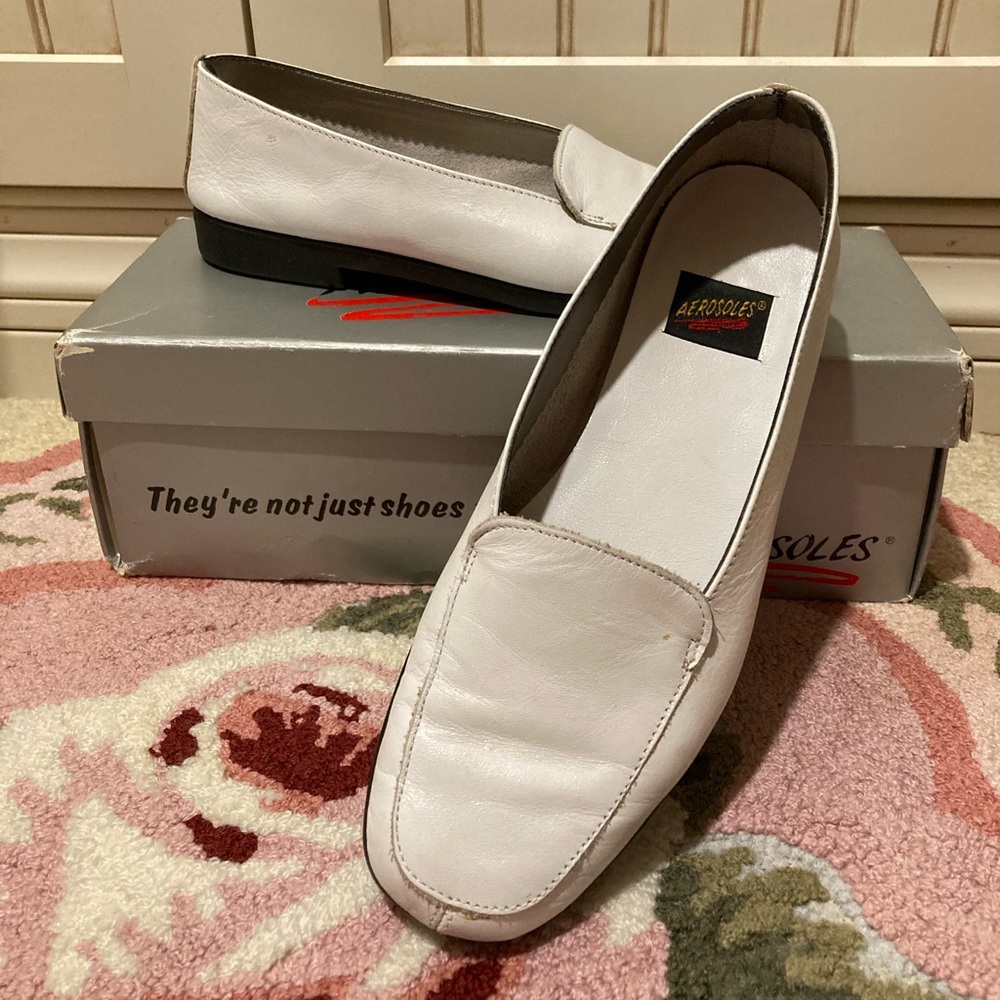 Aerosoles White Leather Flats Size 6B
